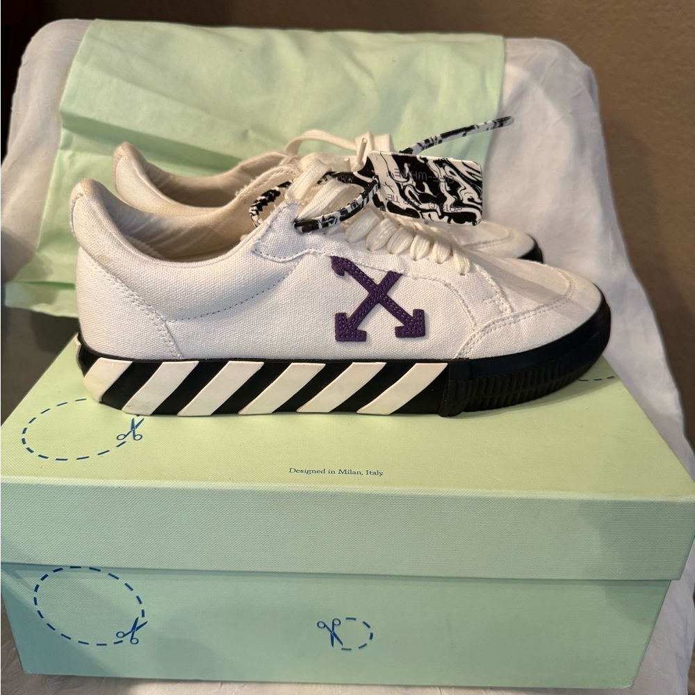 Off White ladies sneakers
